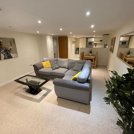 The Paramount, Swindon Ngoại thất bức ảnh
