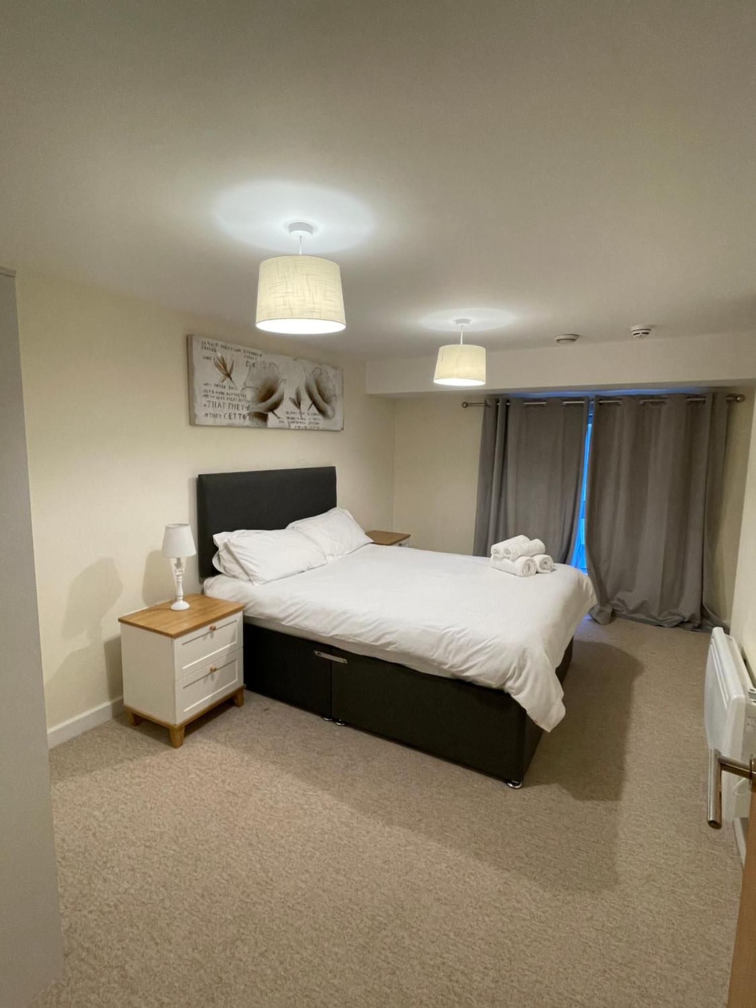 The Paramount, Swindon Ngoại thất bức ảnh