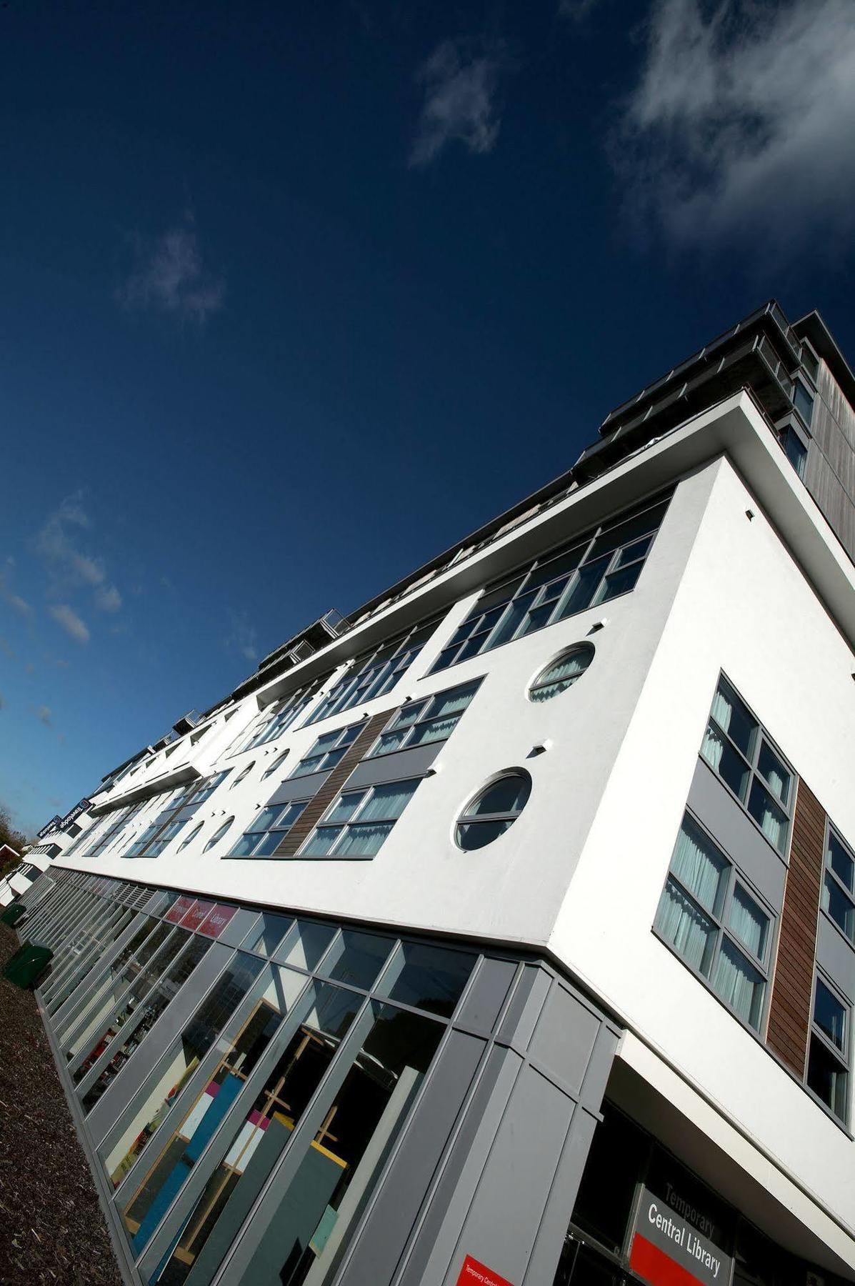 The Paramount, Swindon Ngoại thất bức ảnh