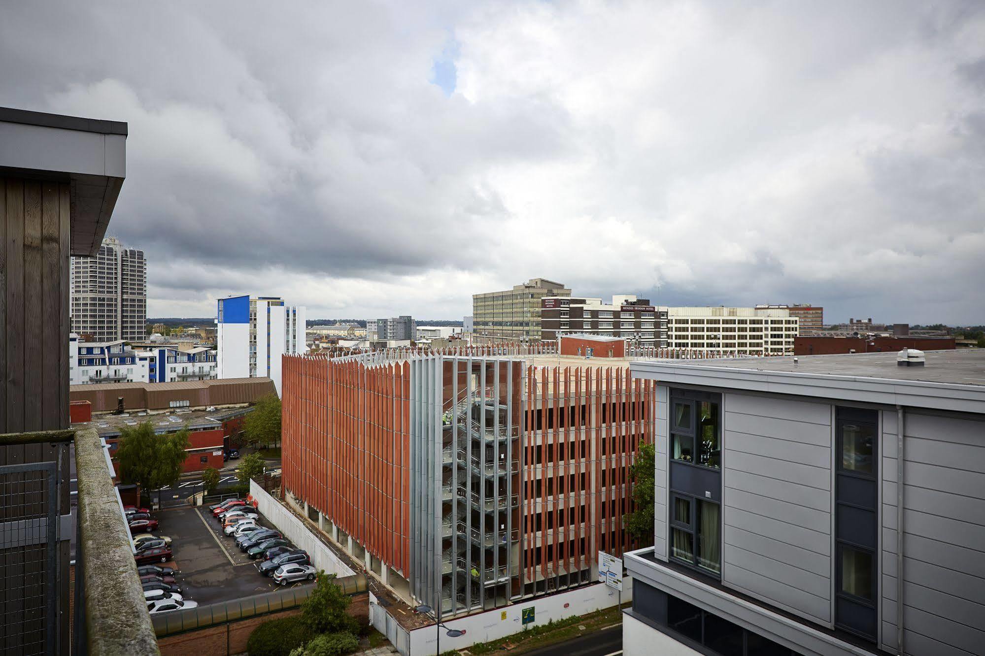 The Paramount, Swindon Ngoại thất bức ảnh
